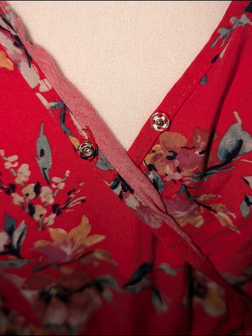 Floral Red Wrap Maxi Dress with Tie Waist And Pockets - Picture 7 of 8